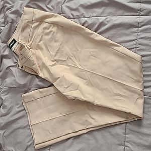 Womens Express Suite